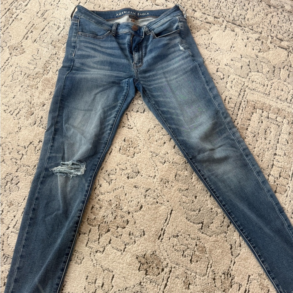 American Eagle Outfitters Women's Distressed Blue Skinny Jeans